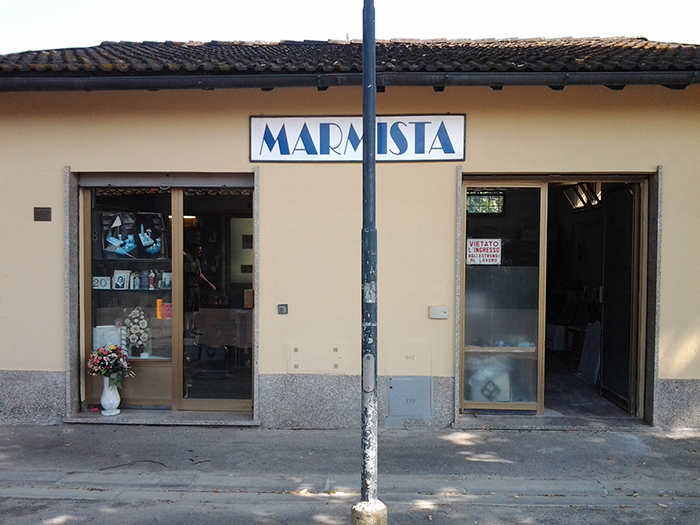 Esterno dello showroom Marmisti Lavorini